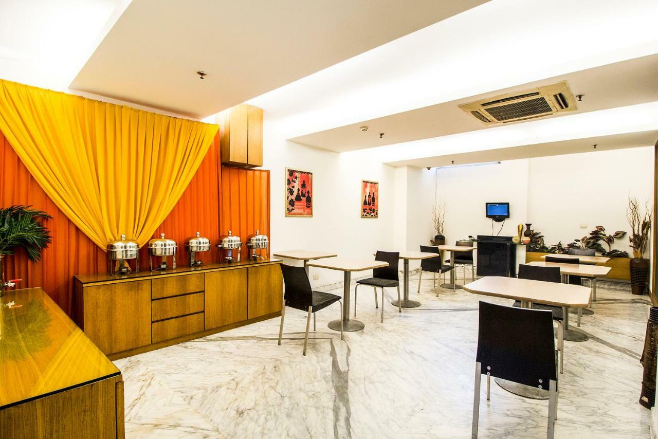 Fabhotel Raj Darbar Gurgaon Exterior photo