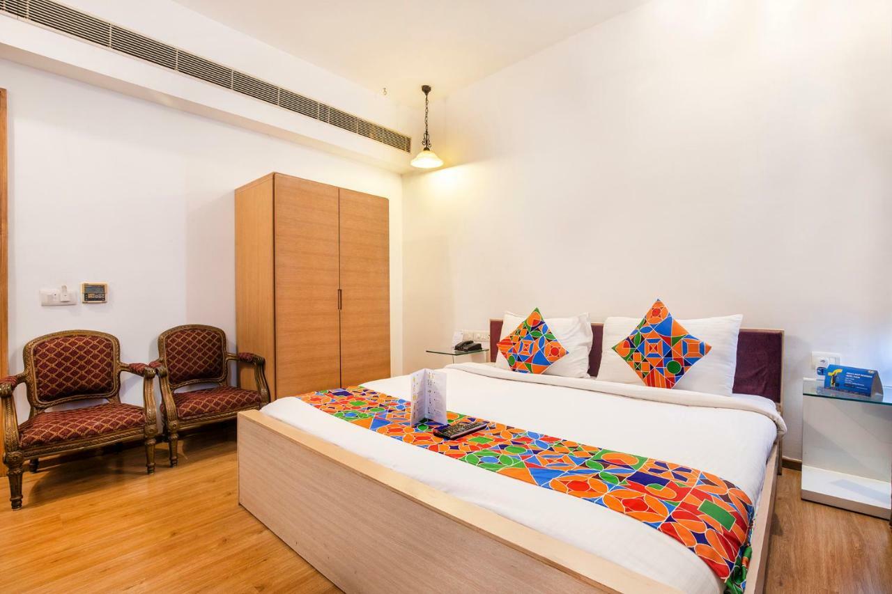 Fabhotel Raj Darbar Gurgaon Exterior photo
